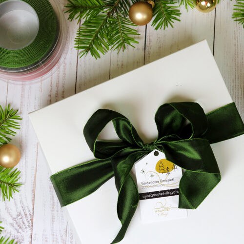 Karácsonyi ajándékcsomag, ajándékcsomagolás papír díszdobozban